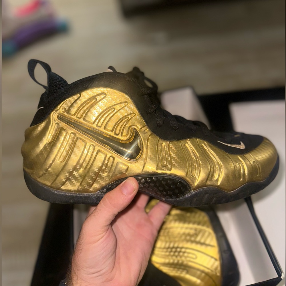 Nike Air Foamposite Pro Metallic Gold size 9.5